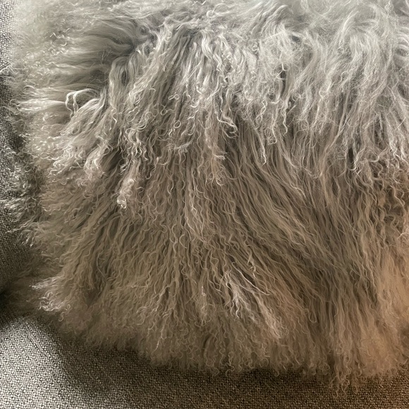West elm fur pillow - Picture 6 of 10